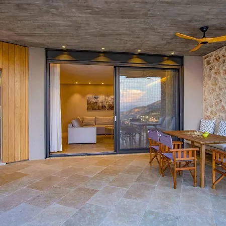 Lavender Bloom By 빌라